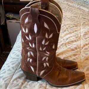 Ariat Cowboy Boots Women’s Size 8